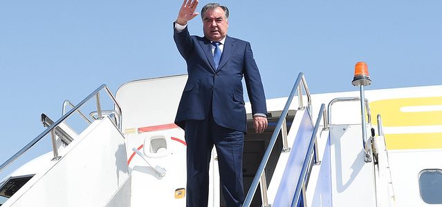 Президент Республики Таджикистан Эмомали Рахмон отбыл с рабочим визитом в Санкт-Петербург Российской Федерации